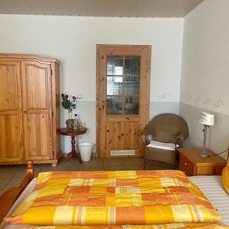 Ferienwohnung Minnies-Schiefertraum Brauneberg Bagian luar foto