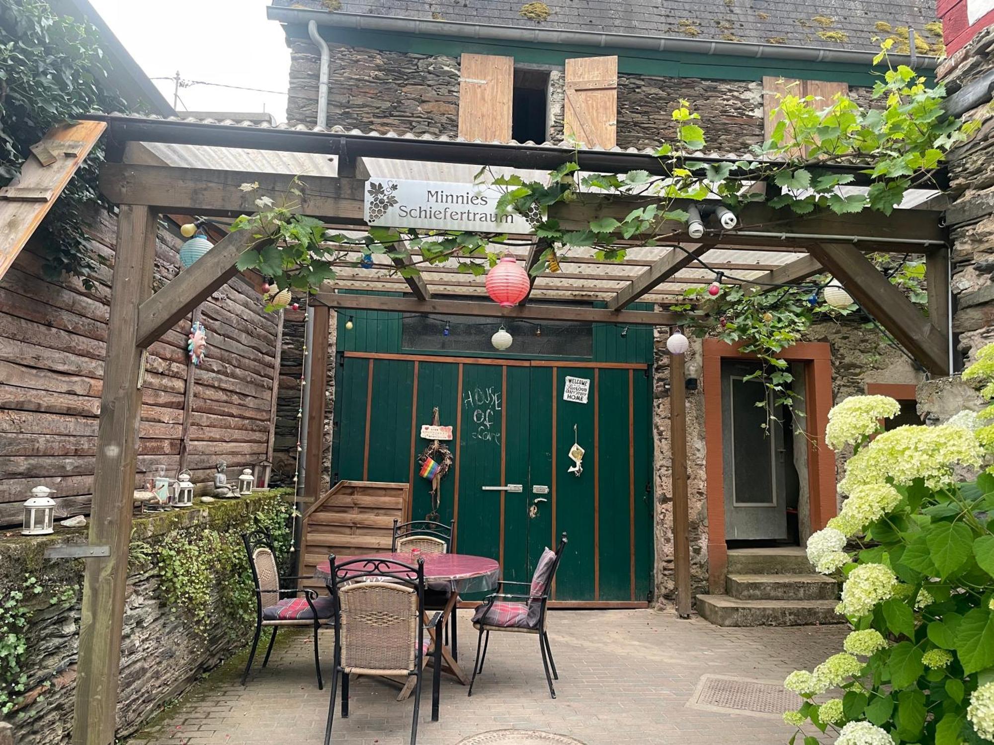 Ferienwohnung Minnies-Schiefertraum Brauneberg Bagian luar foto